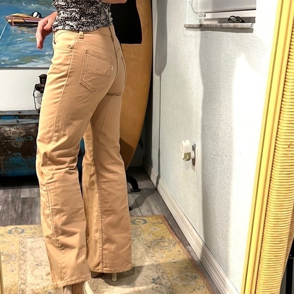 🎉HP🎉VTG Levi’s,Mid-Rise,Flared Leg, Excellent Condition,Absolutely Amazing Fit - Picture 14 of 15